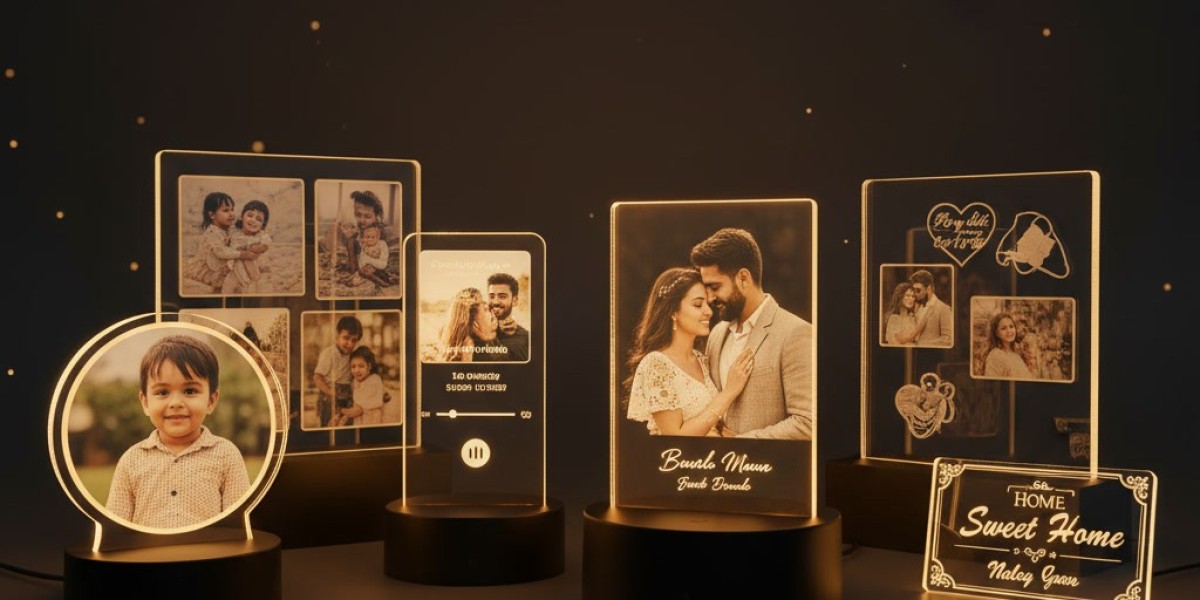 Creative Lighting Photo Frame Ideas for Preserving Memories From a Couple's Honeymoon