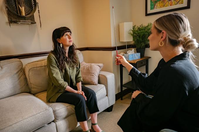 Understanding Rockwall Brainspotting Therapy and How It Helps You Process Painful Memories – Rockwall Counseling & Wellness